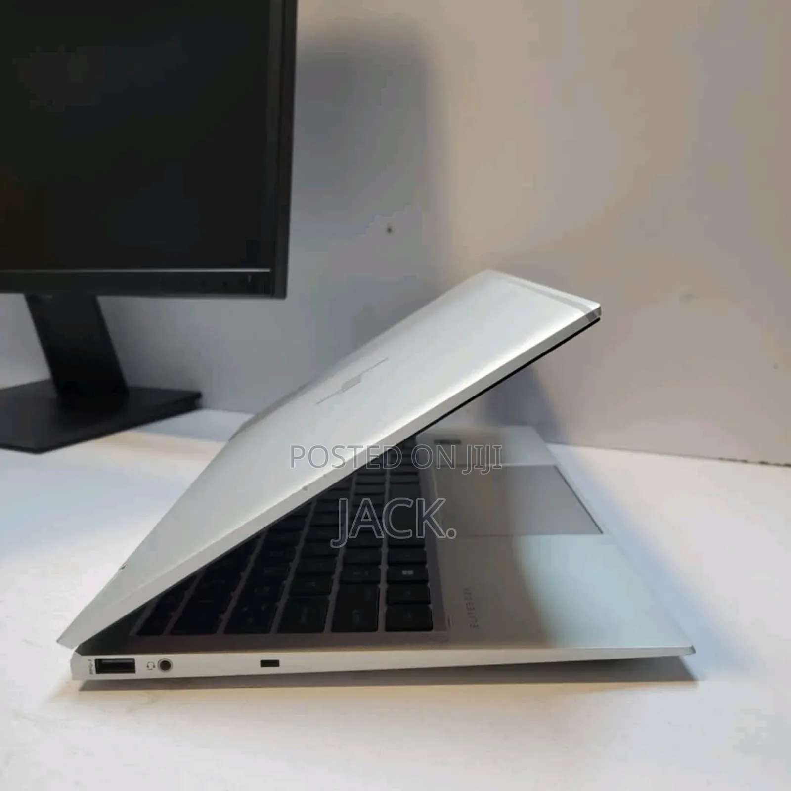 Laptop HP EliteBook 1040 G8 16GB Intel Core i7 SSD 256GB