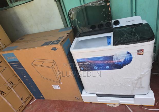 Midea 10kg Twin Tub Washing Machine.