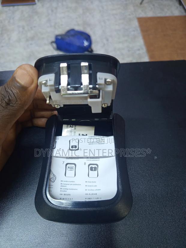 Weatherproof Wall-mounted 4-digit Combination Key Safe Box - thumbnail 2