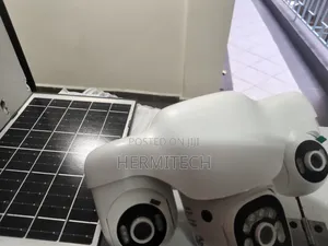 Outdoor Waterproof and Dustproof Solar Powered PTZ CCTV 3lens White 4g