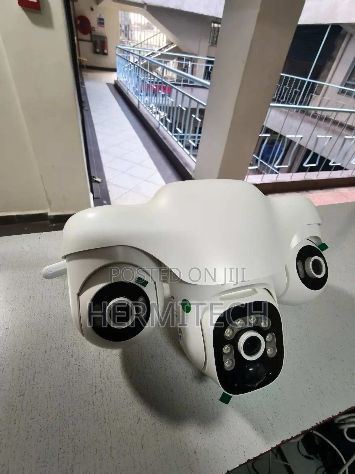 Triple Lens Solar PTZ Outdoor CCTV 4g Support Durable Camera
