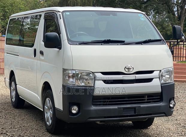 Toyota HiAce 2019 Red