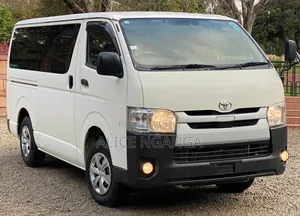Toyota HiAce 2019 Red