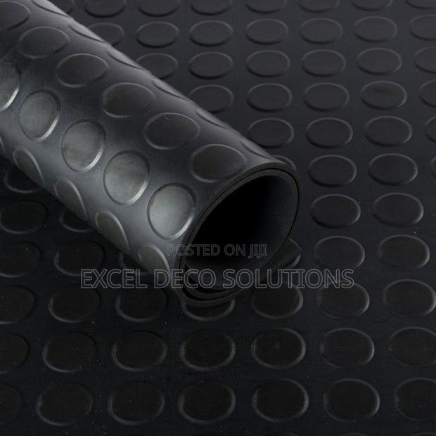 Coin Rubber Flooring for High Traffic Indoor and Outdoor Areas Use