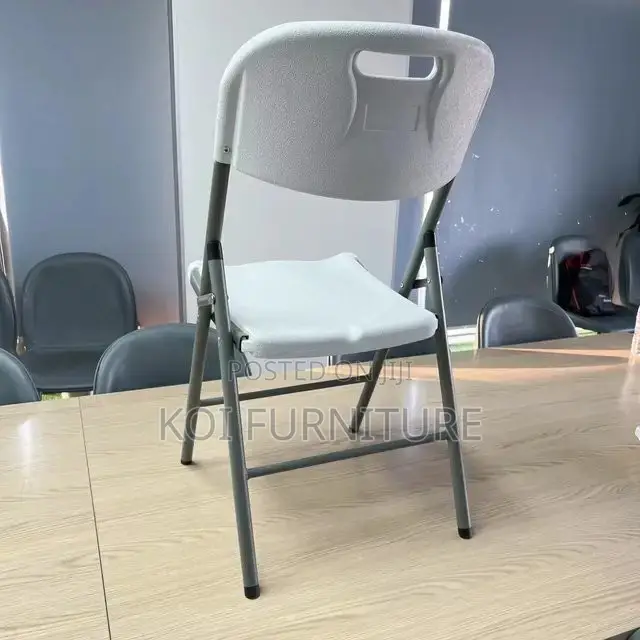 Chair : Generic Portable Folding Plastic Chair
