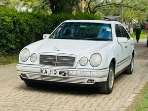 Mercedes-Benz E230 1997 White