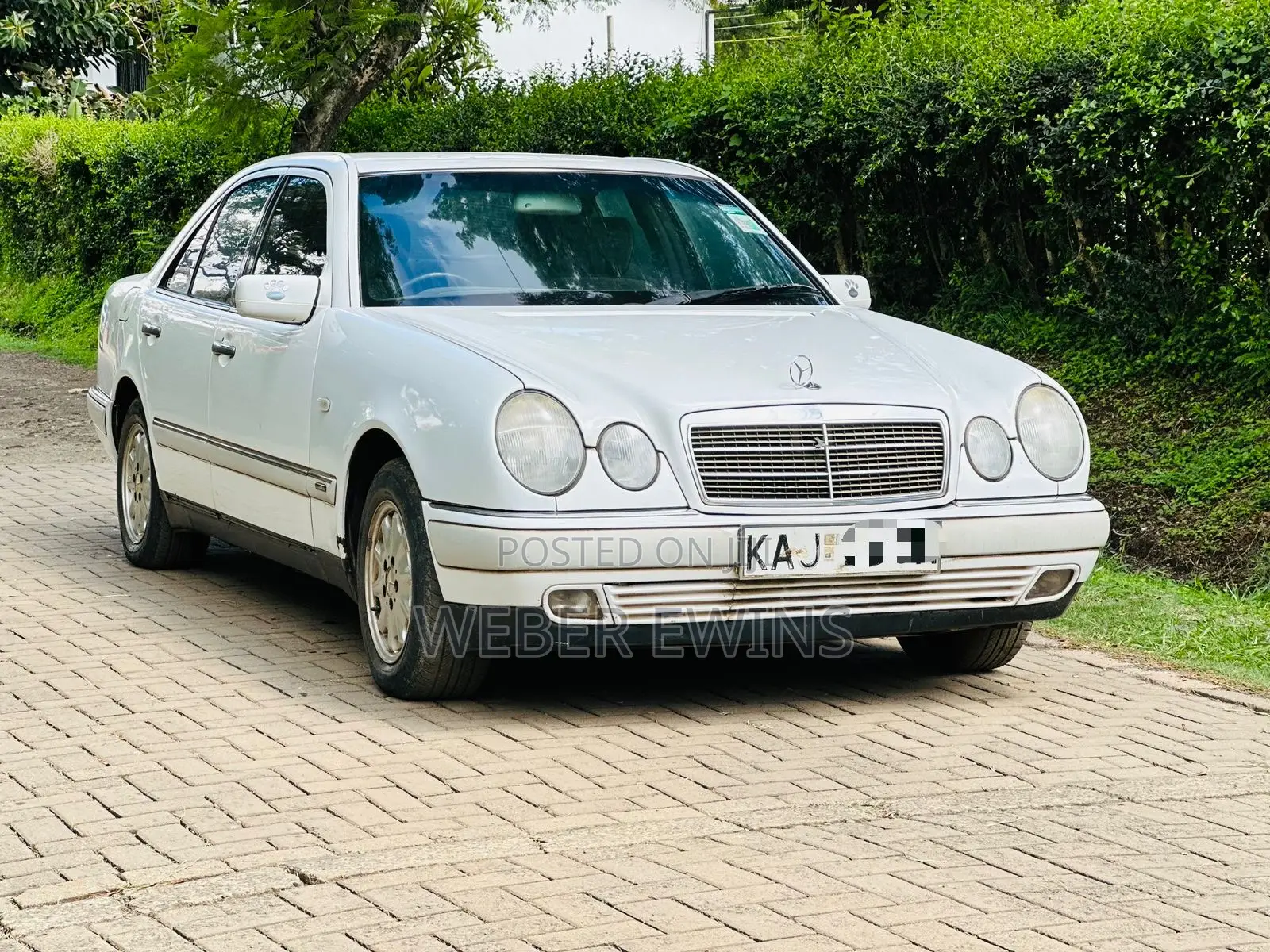 Mercedes-Benz E230 1997 White