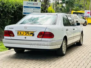 Mercedes-Benz E230 1997 White