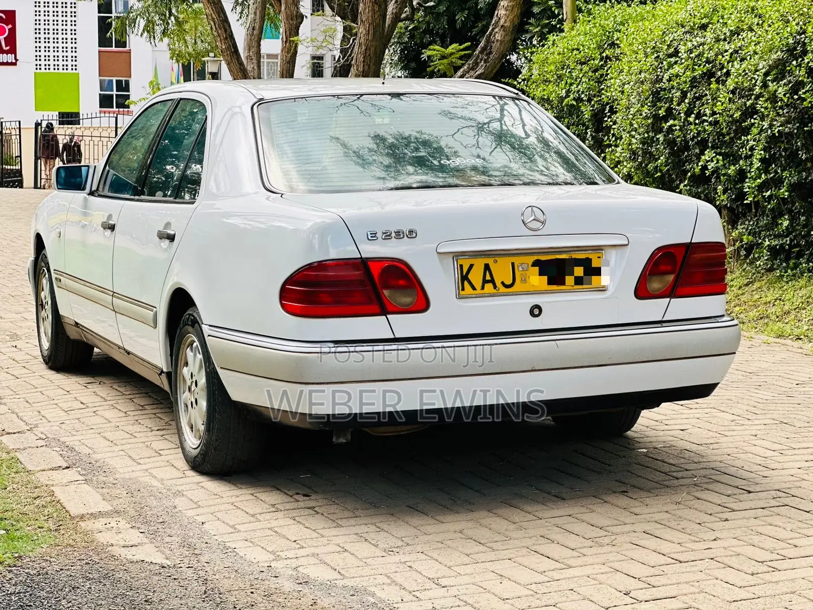 Mercedes-Benz E230 1997 White