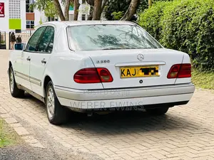 Mercedes-Benz E230 1997 White