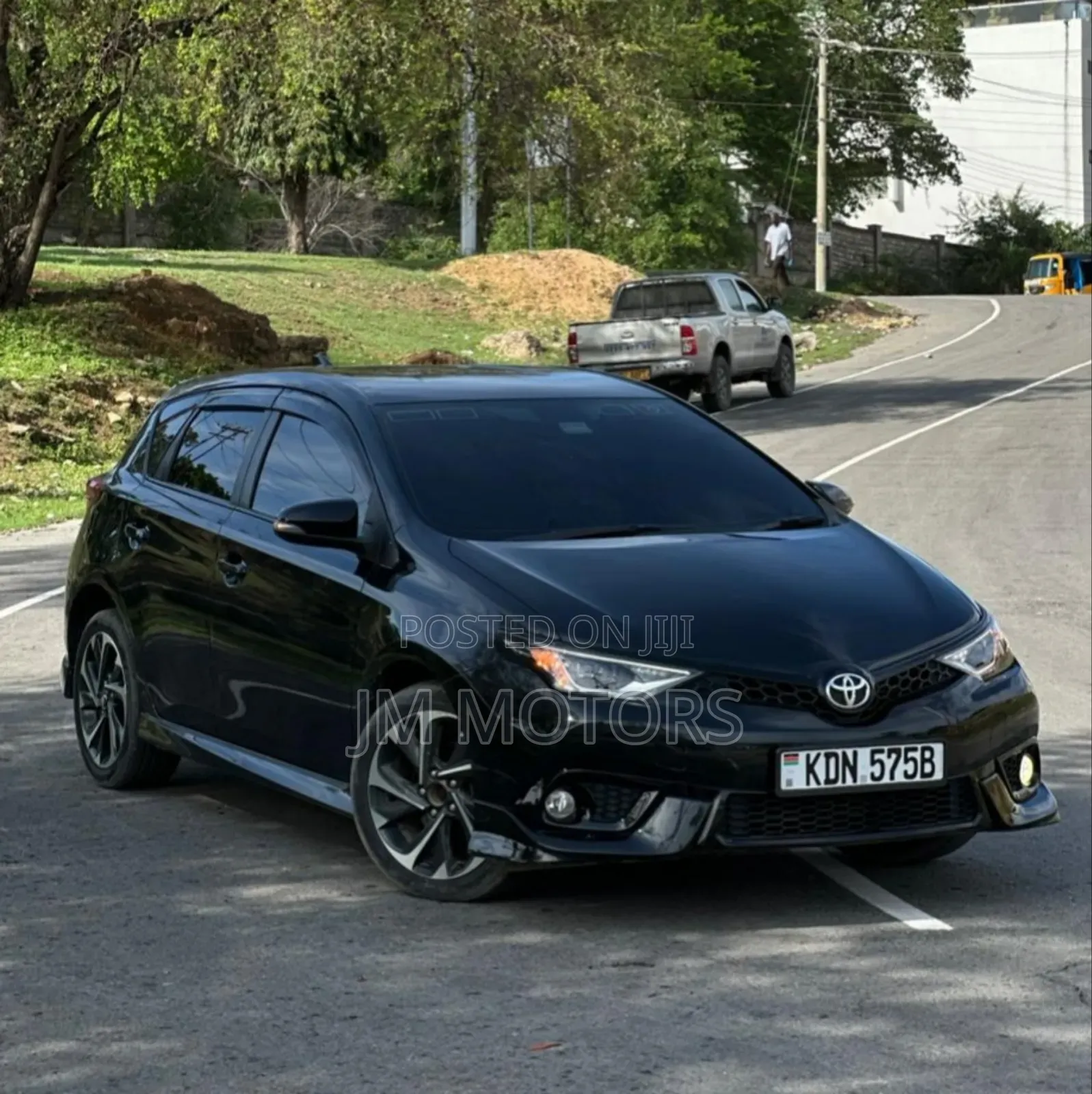Toyota Auris 2016 Matt Black