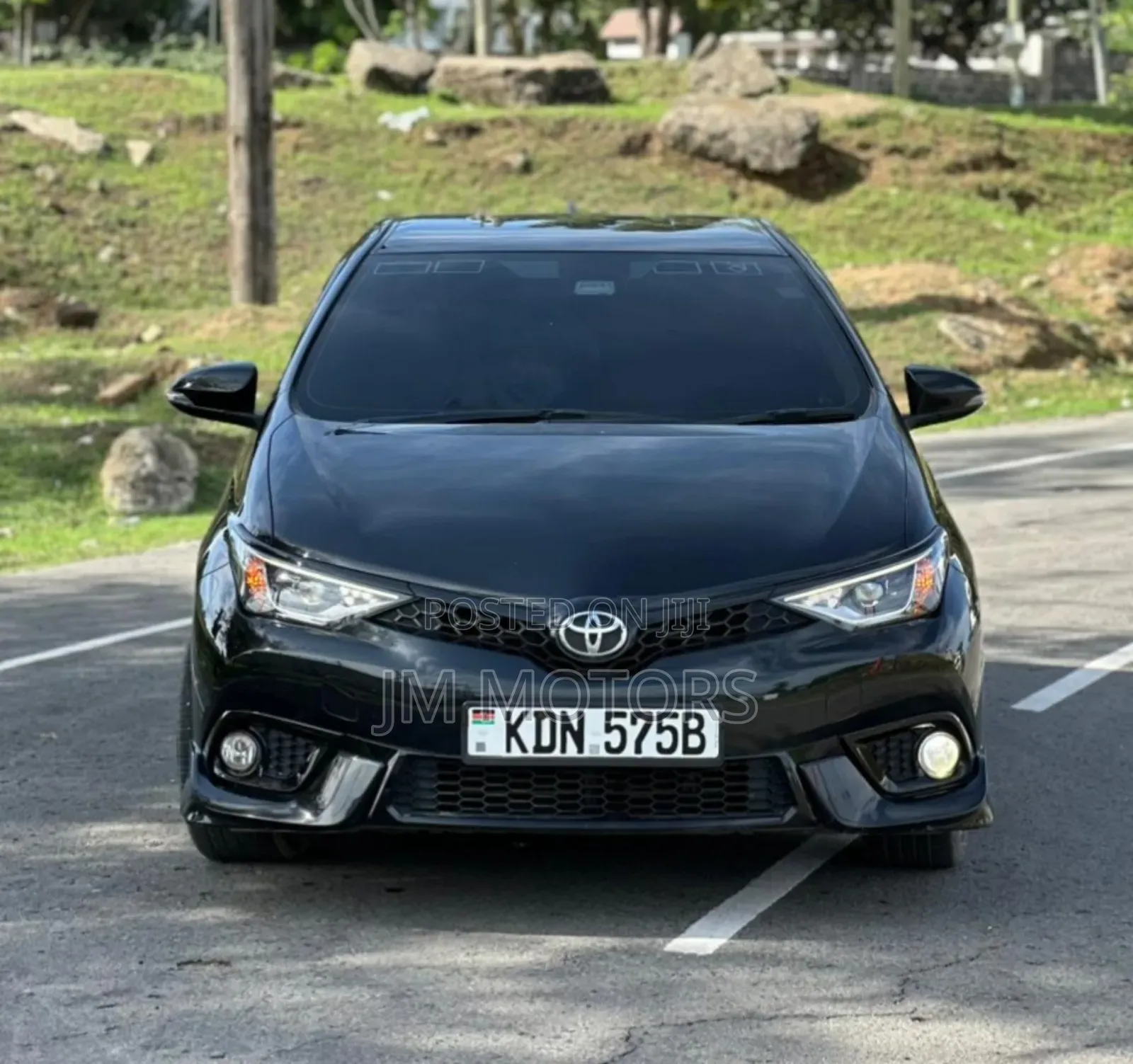 Toyota Auris 2016 Matt Black
