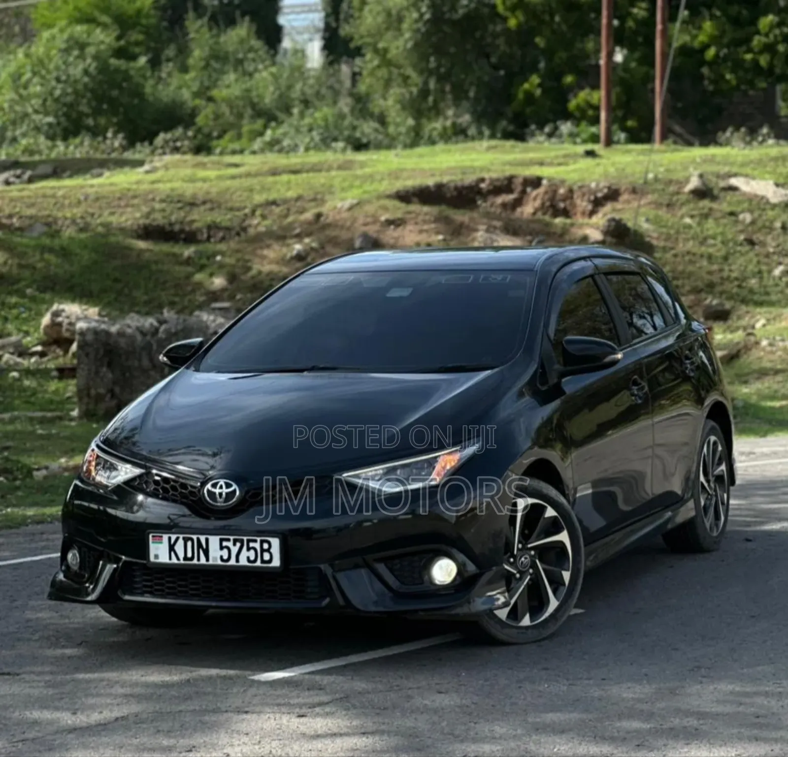 Toyota Auris 2016 Matt Black