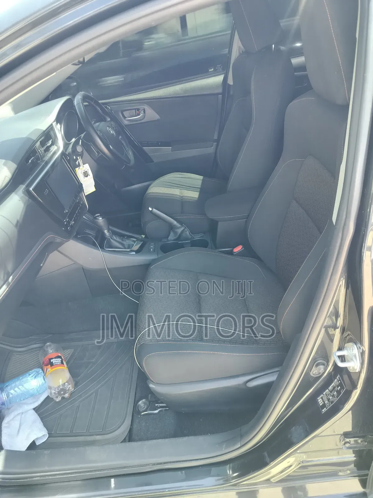 Toyota Auris 2016 Matt Black