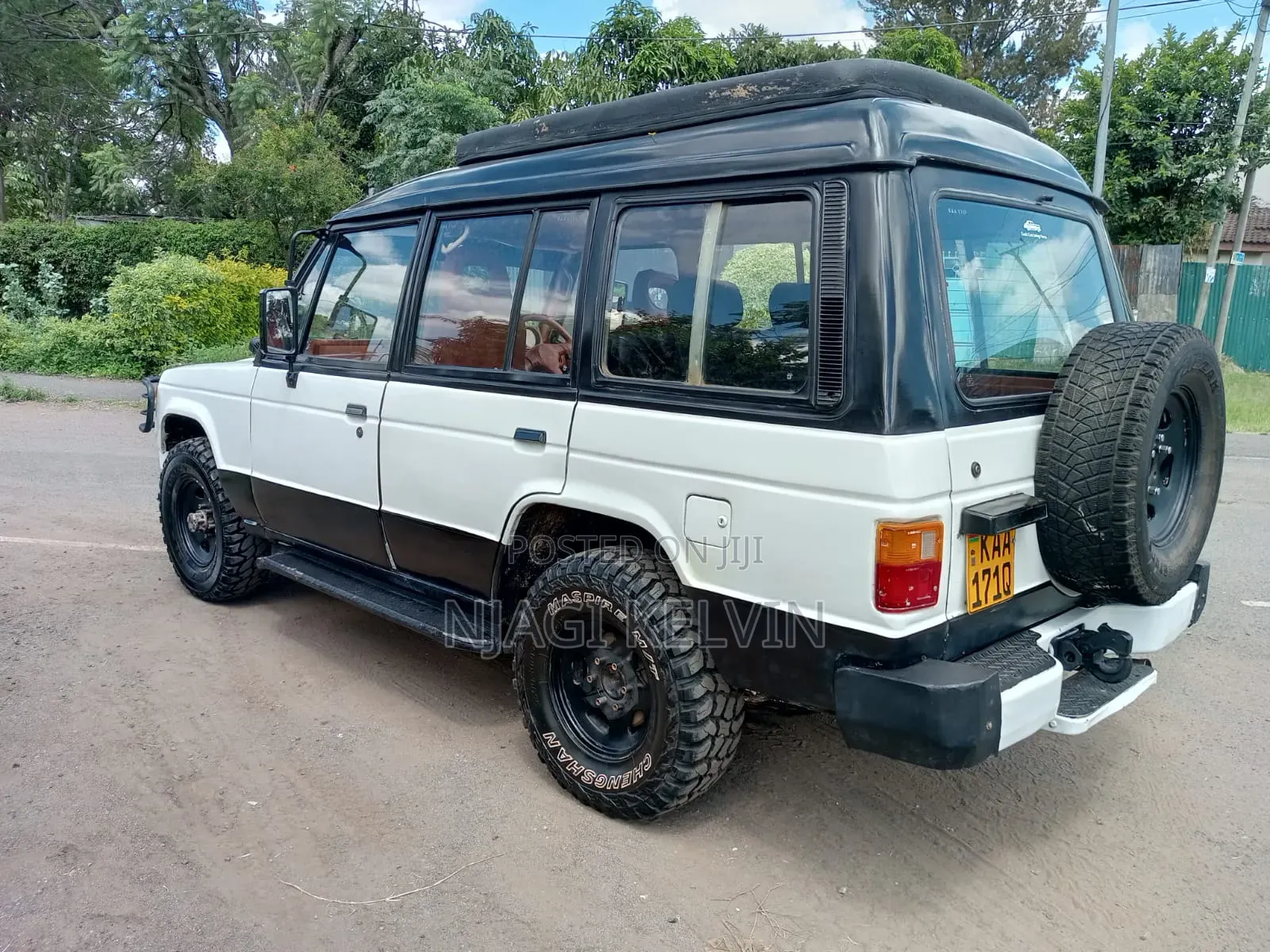 Mitsubishi Pajero 1990 White