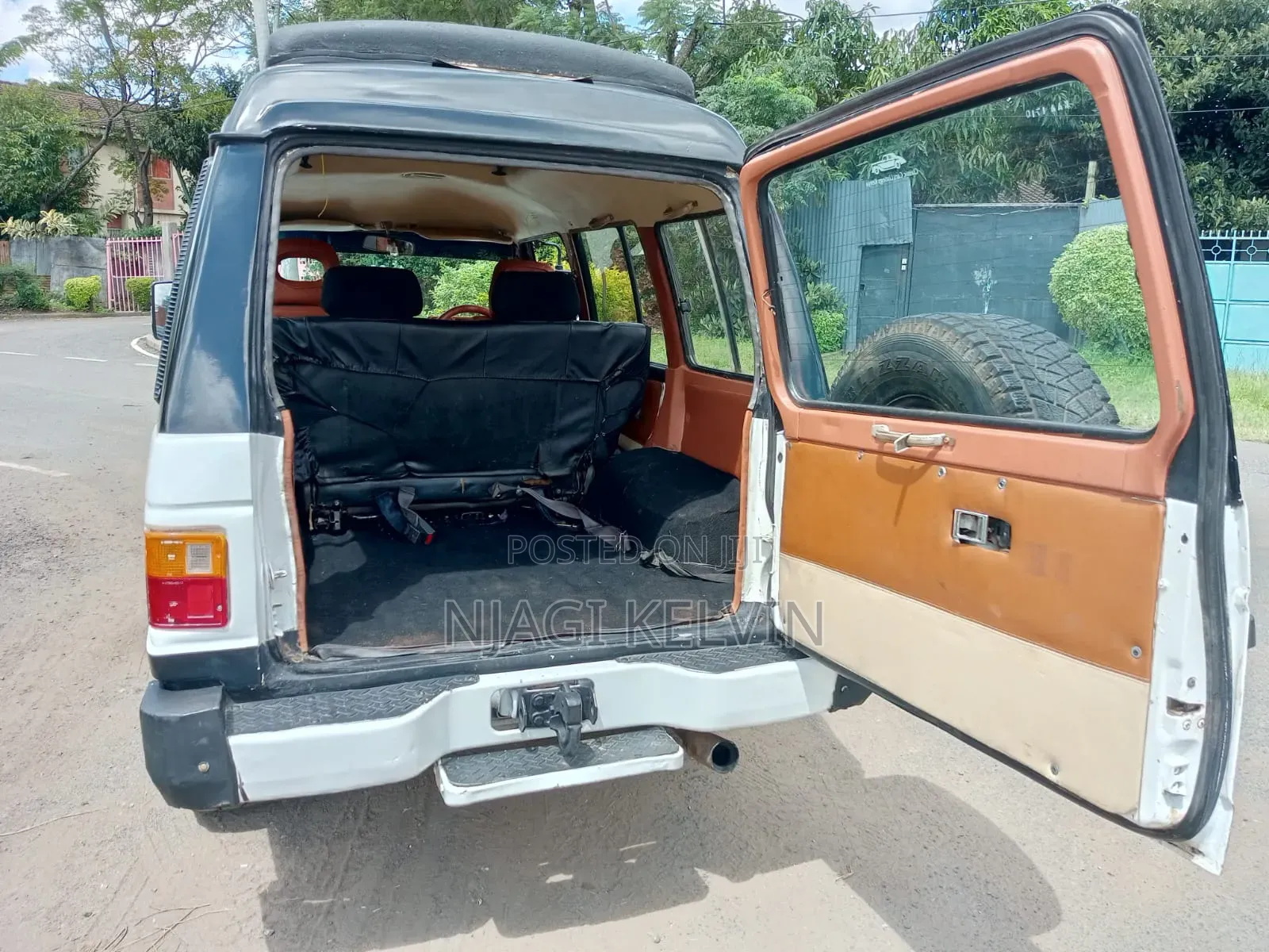 Mitsubishi Pajero 1990 White