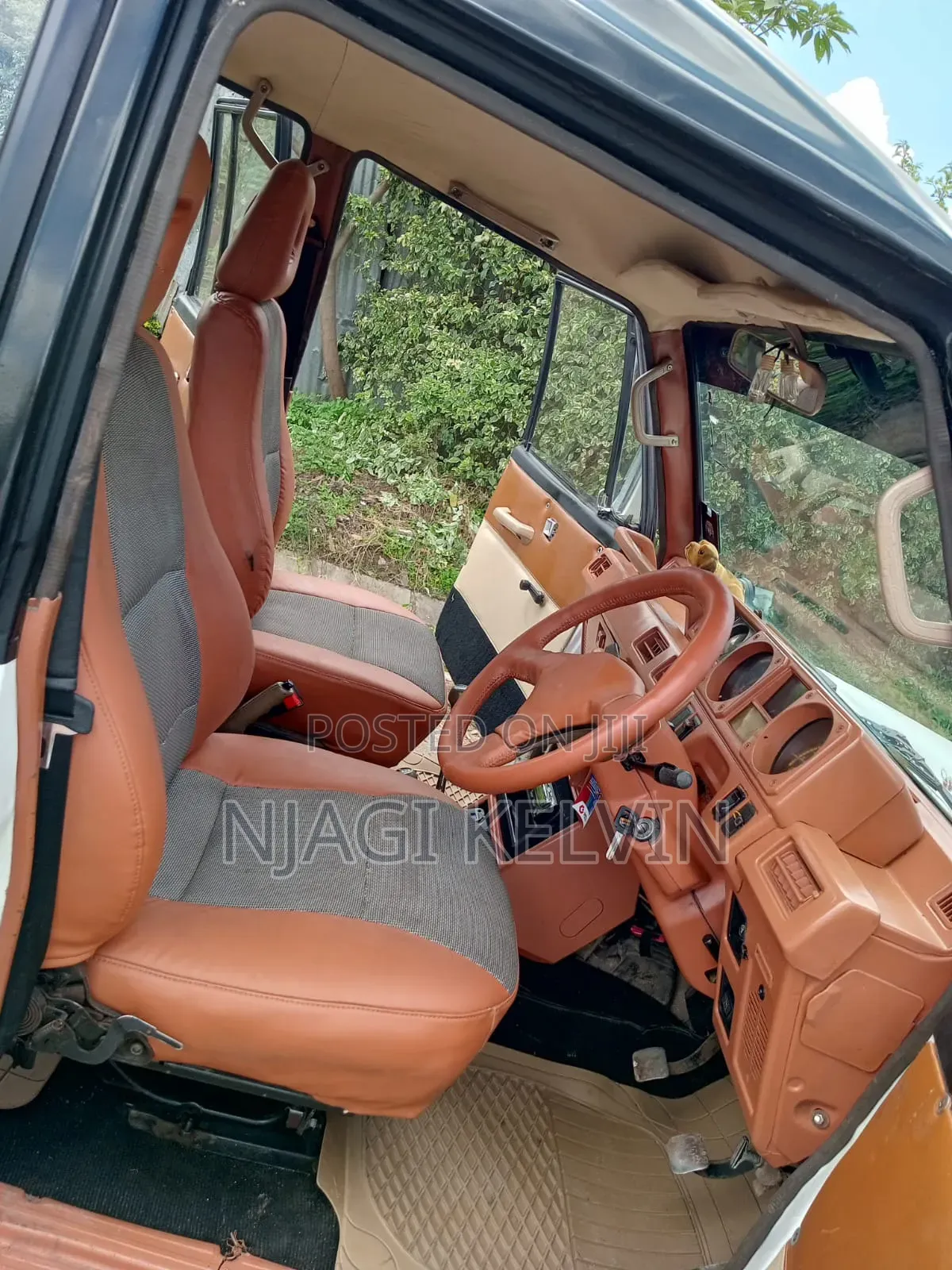 Mitsubishi Pajero 1990 White