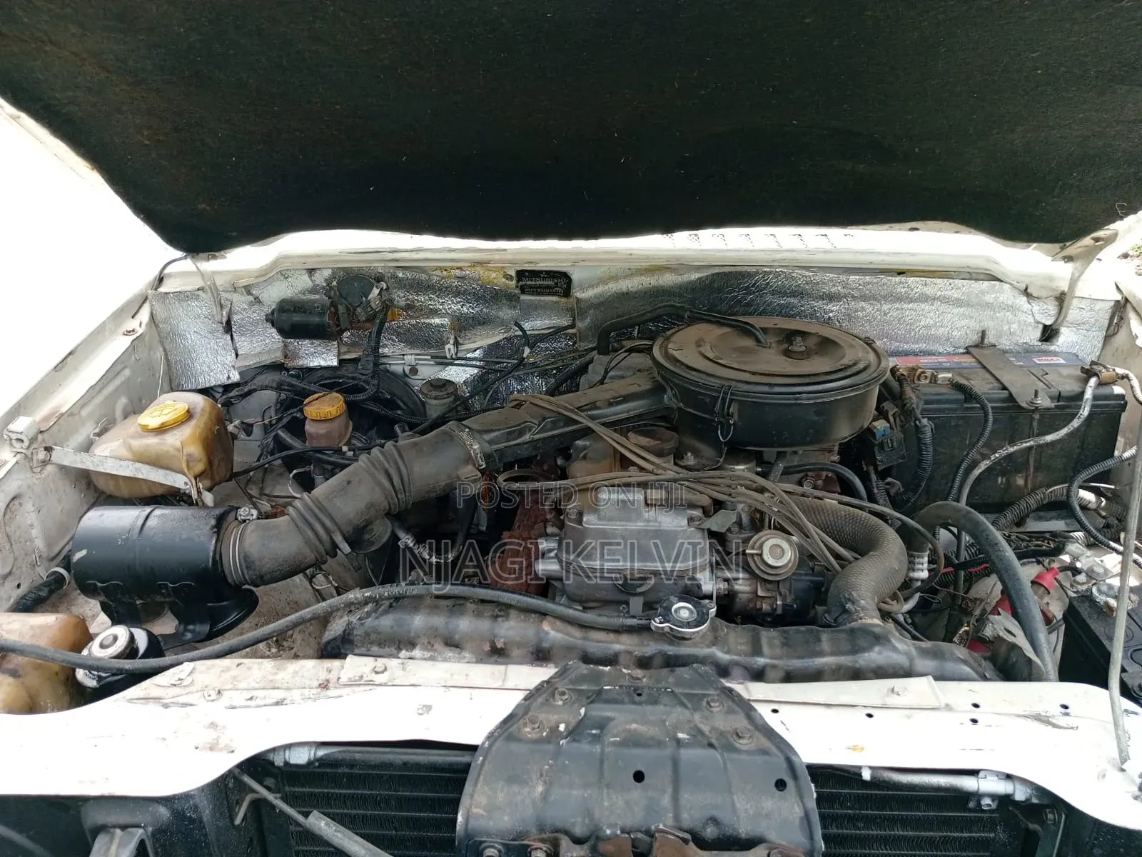 Mitsubishi Pajero 1990 White