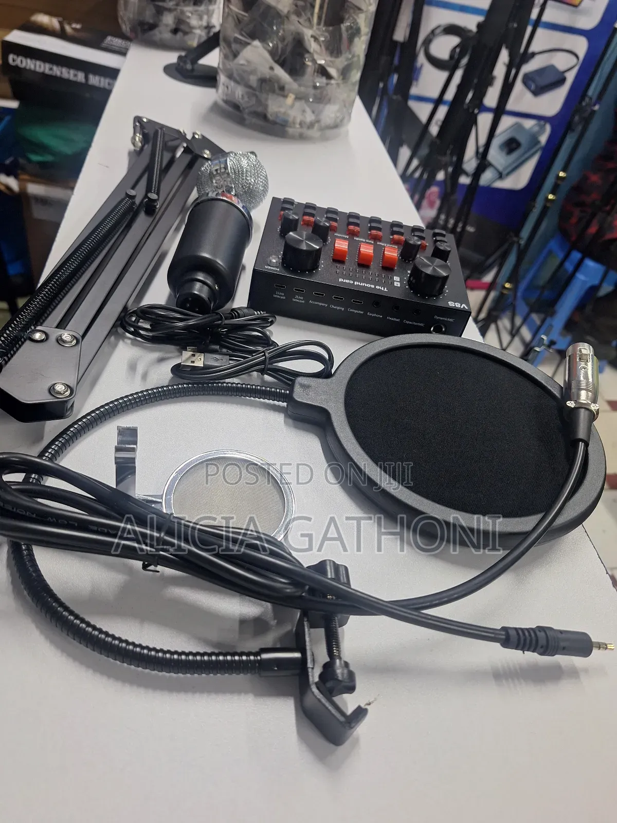 V8s Sound Card With Microphone