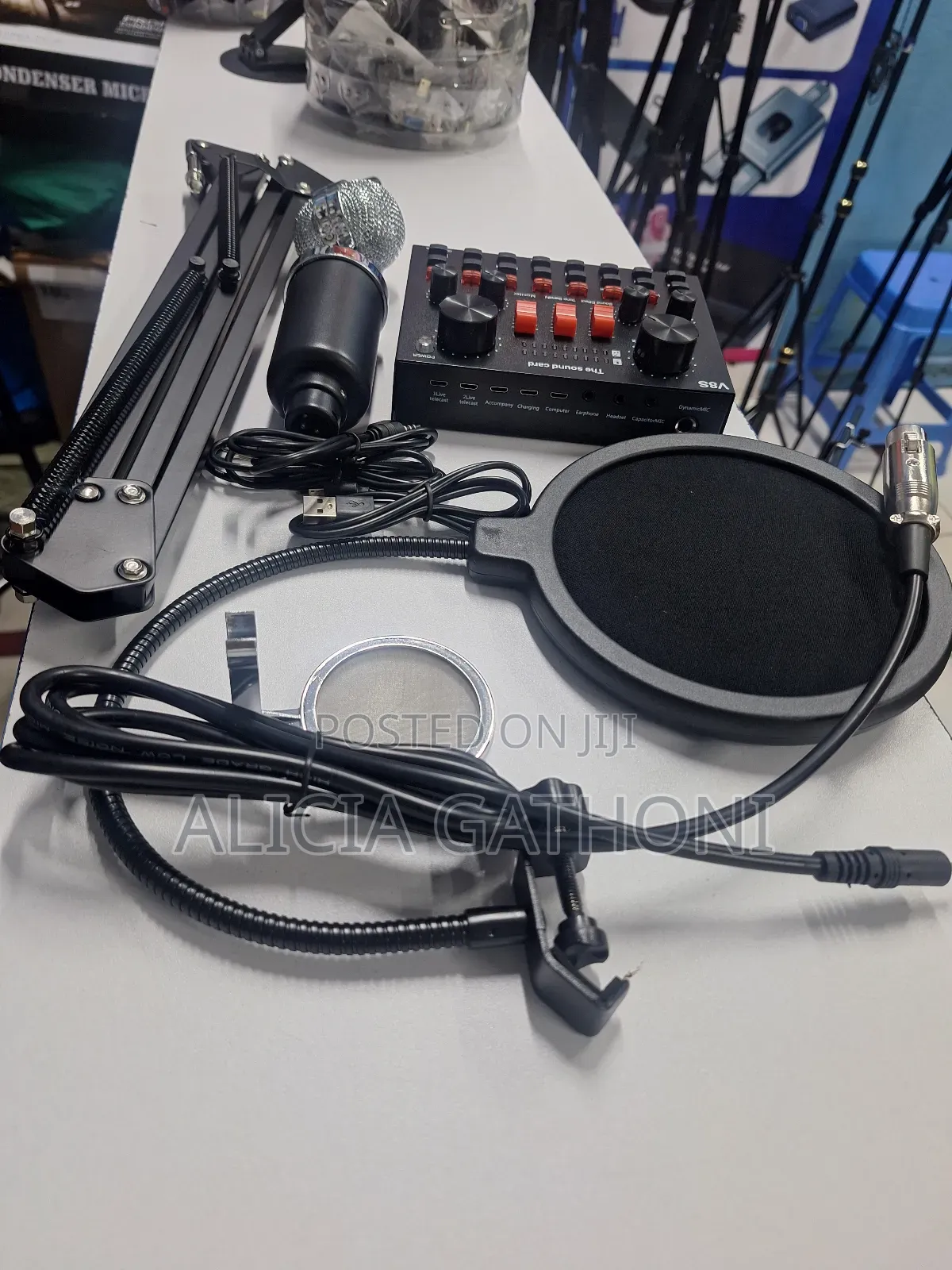V8s Sound Card With Microphone