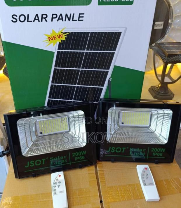 100+100w Easy Installation 2-in-1 Solar Light