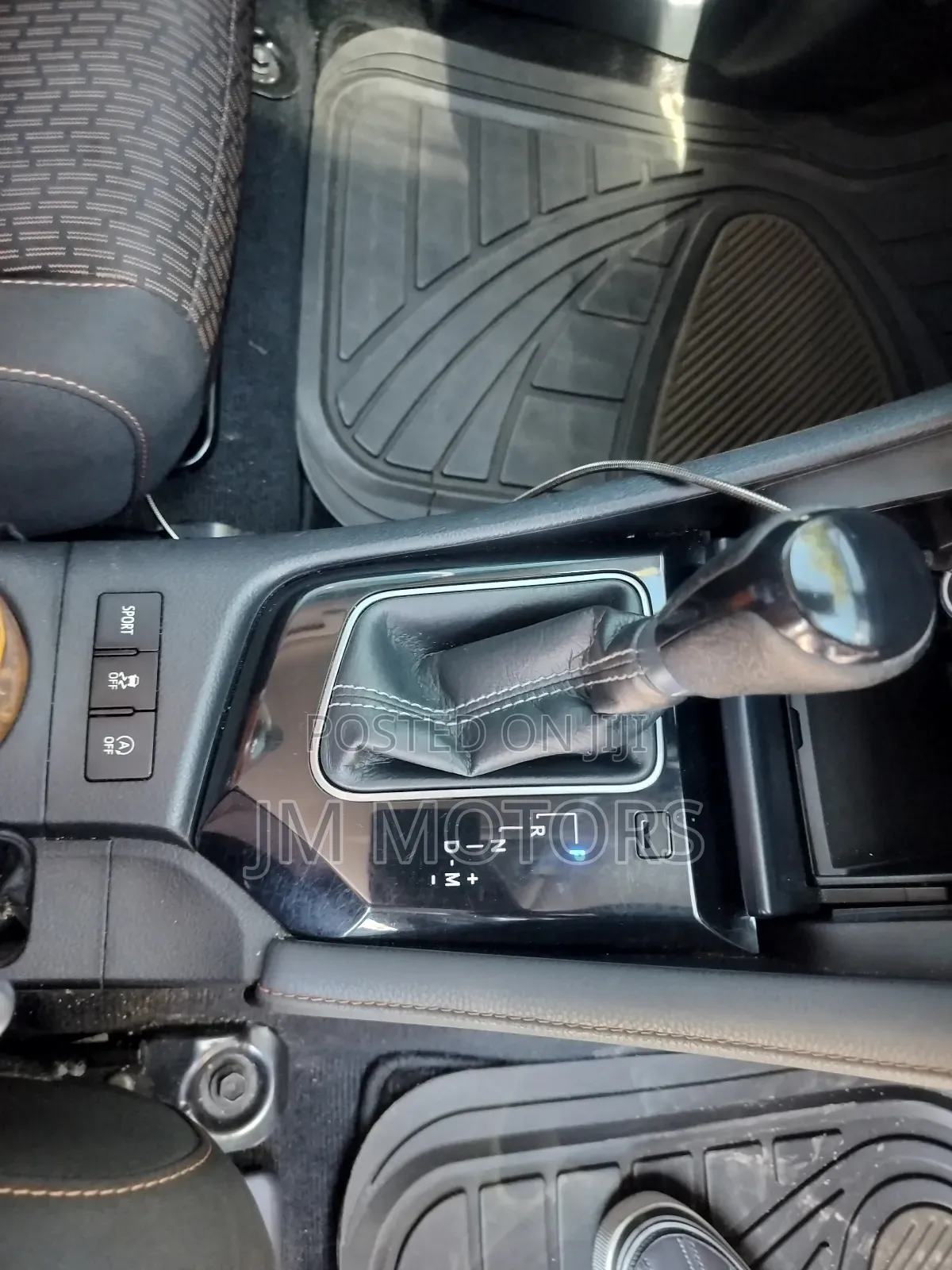 Toyota Auris 2016 Matt Black