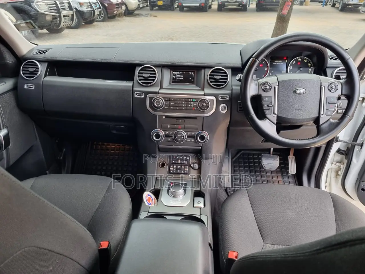 Land Rover Lr4 2015 White