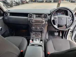 Land Rover Lr4 2015 White