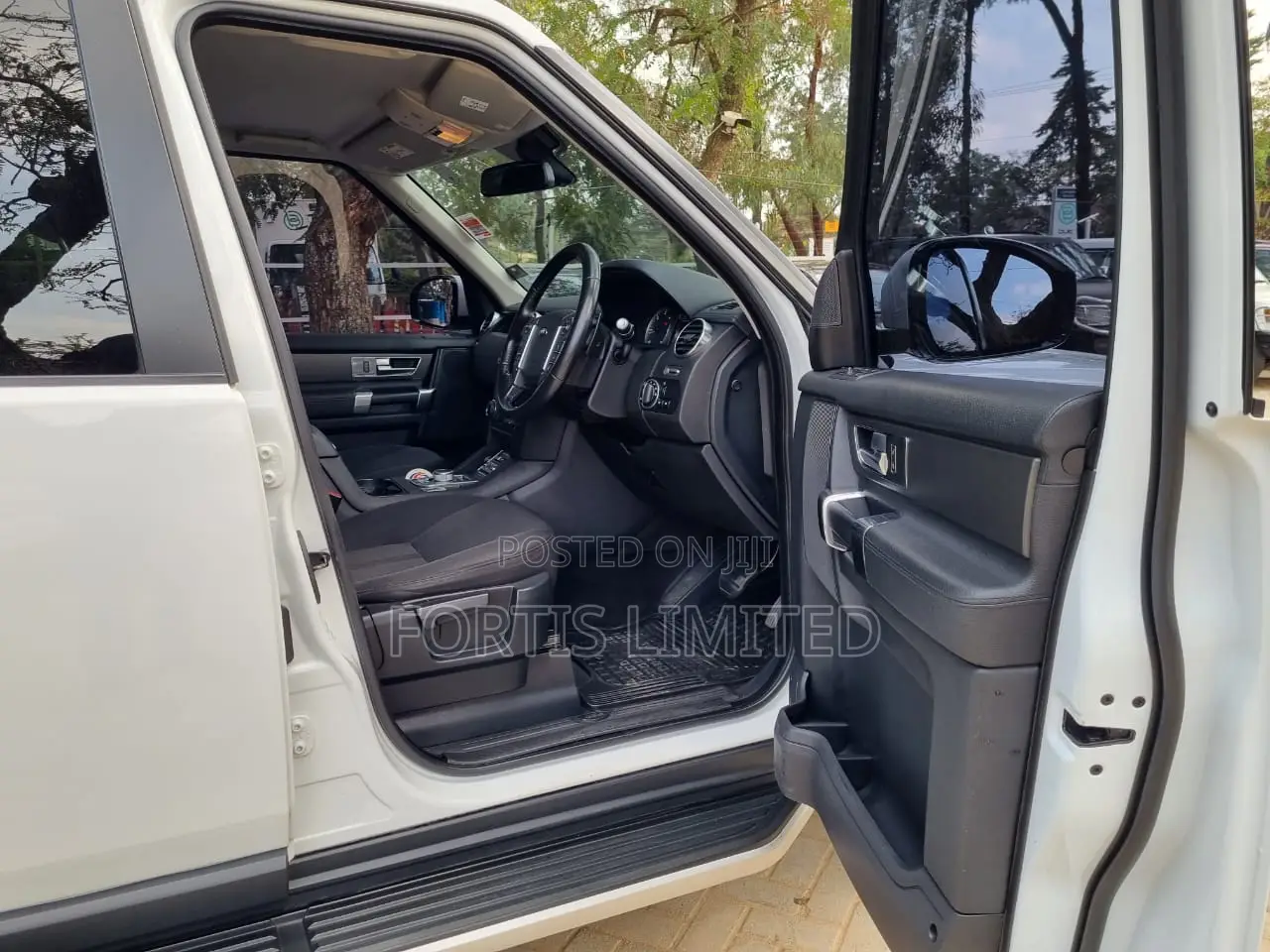 Land Rover Lr4 2015 White