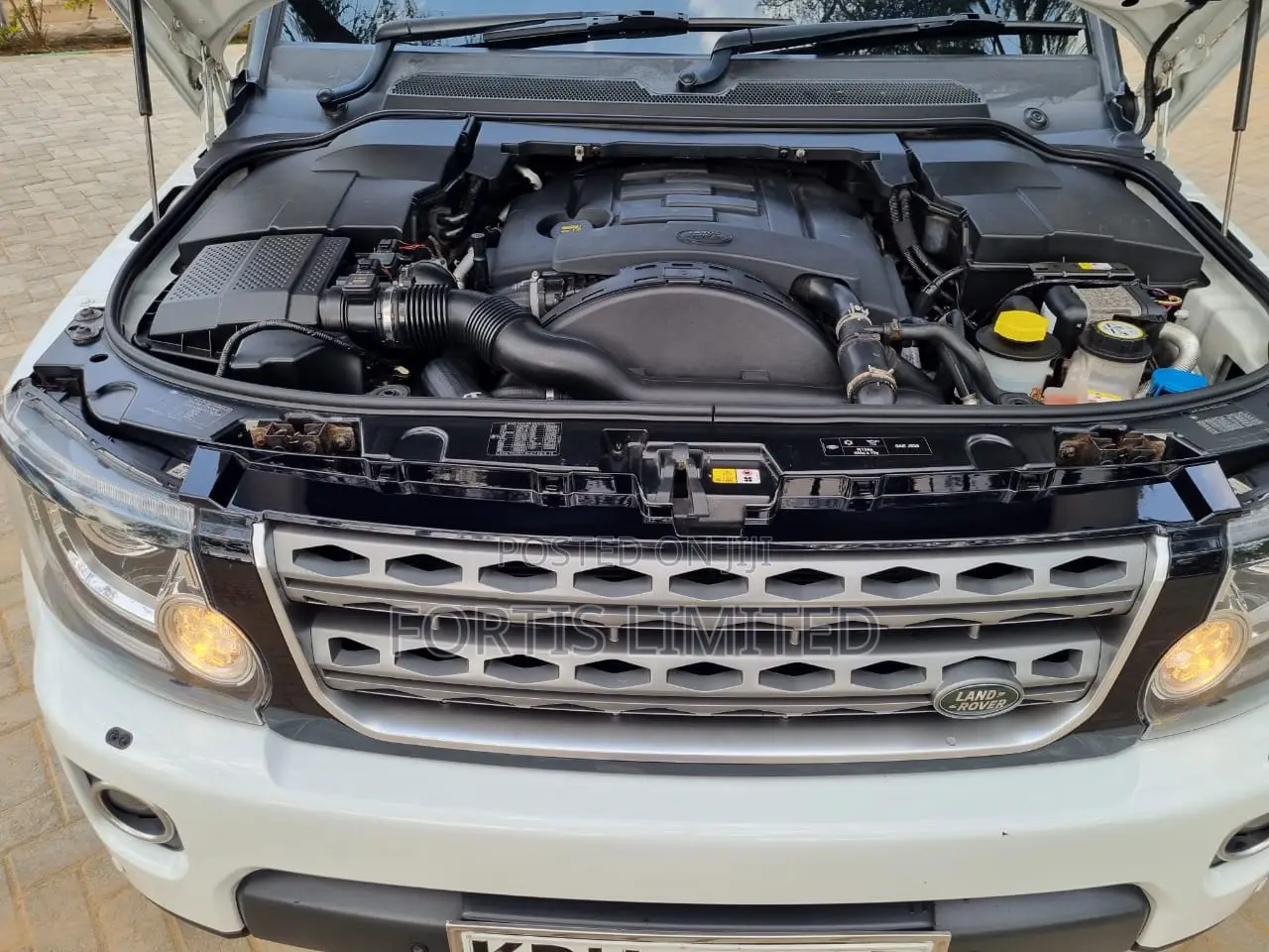 Land Rover Lr4 2015 White