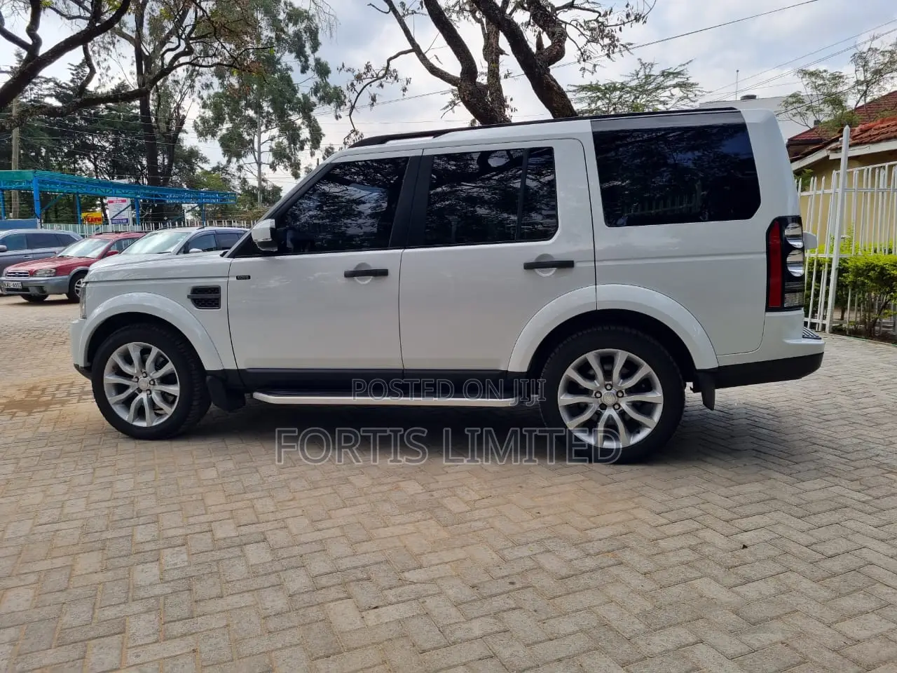 Land Rover Lr4 2015 White