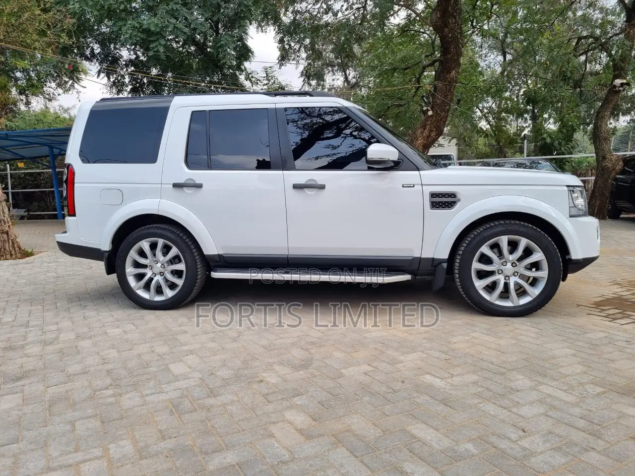 Land Rover Lr4 2015 White