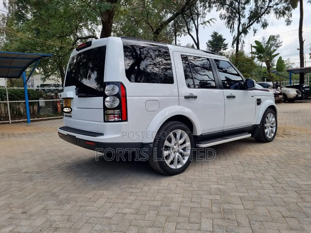Land Rover Lr4 2015 White
