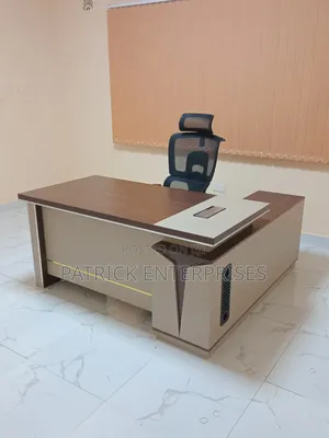 Executive Officer Desk 1.6 MTRS