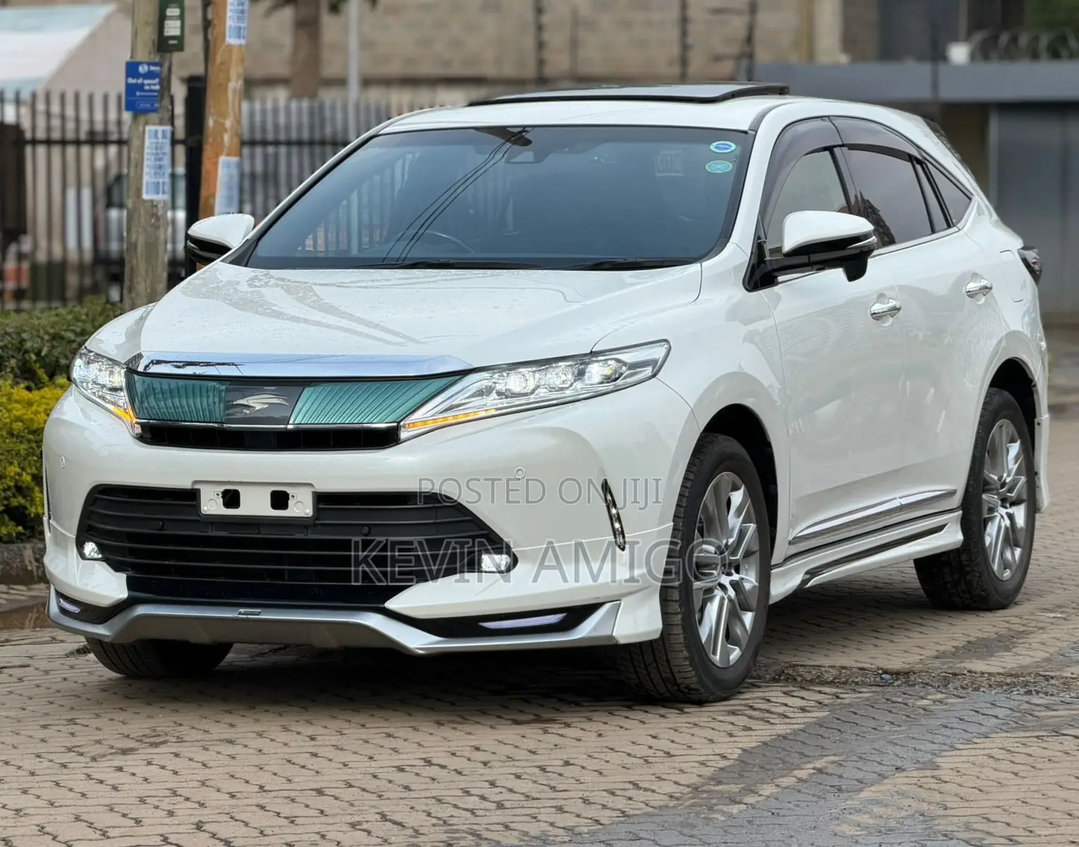 Toyota Harrier 2019