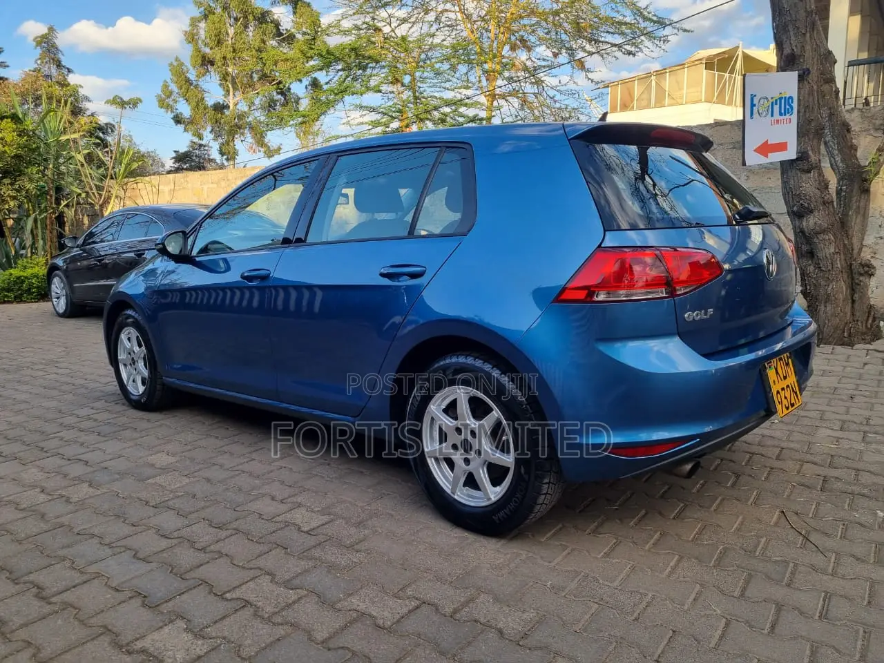 Volkswagen Golf 2016 Blue