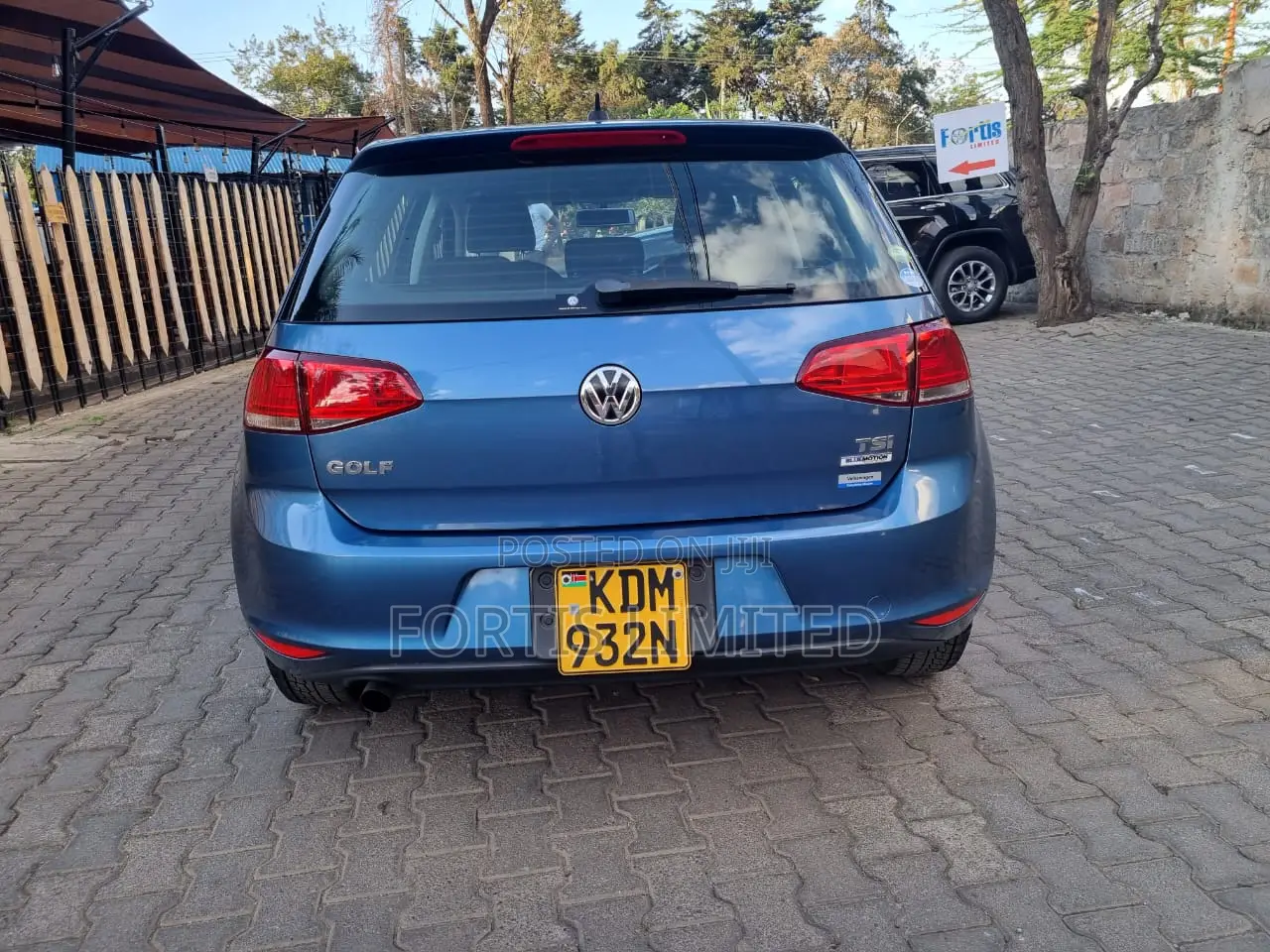Volkswagen Golf 2016 Blue