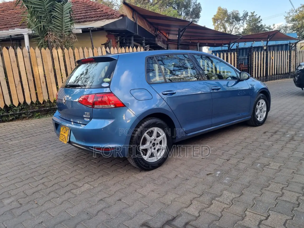Volkswagen Golf 2016 Blue