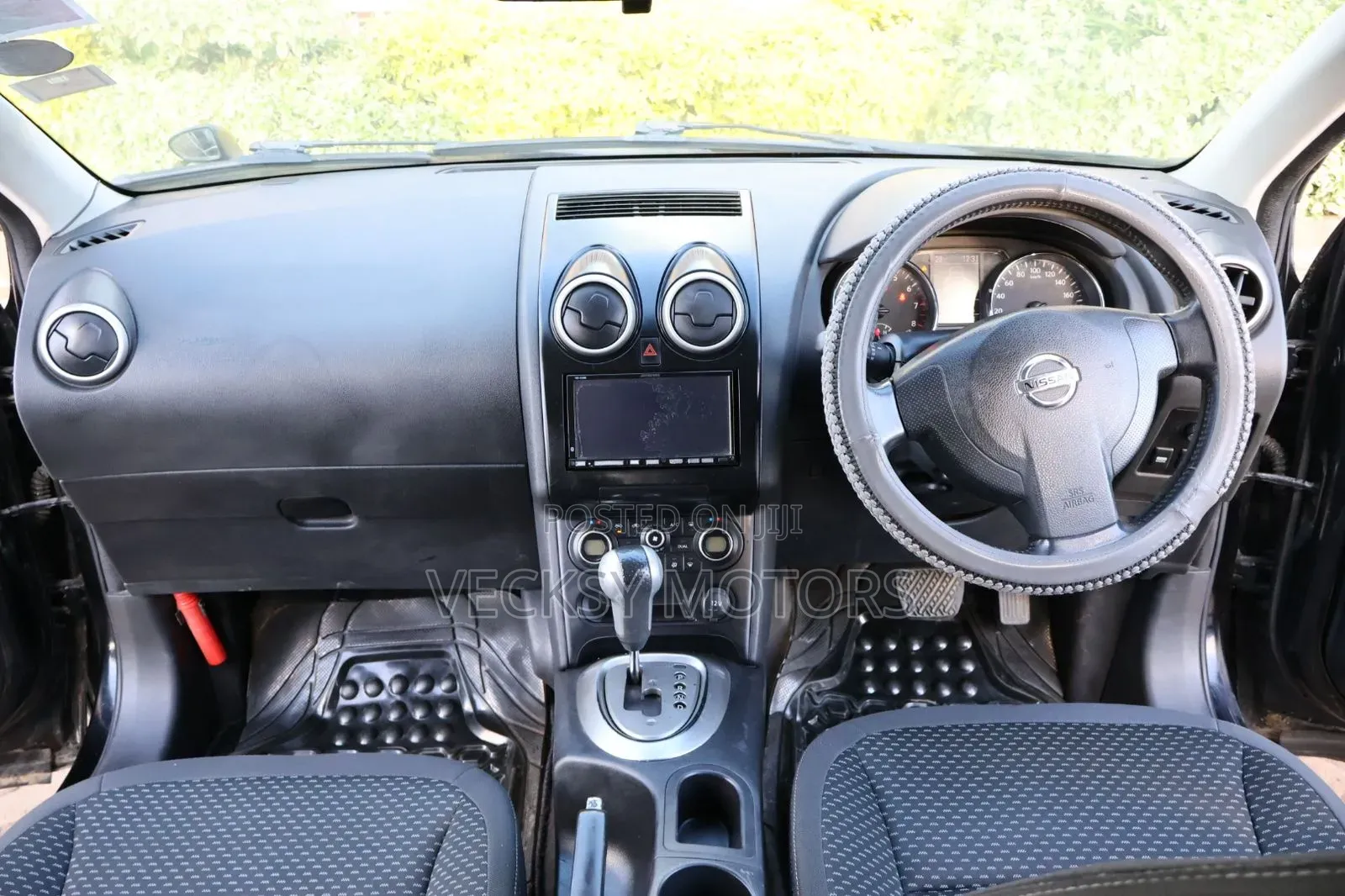 Nissan Dualis 2011 Black