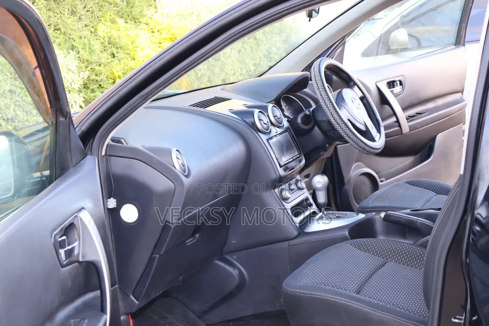 Nissan Dualis 2011 Black