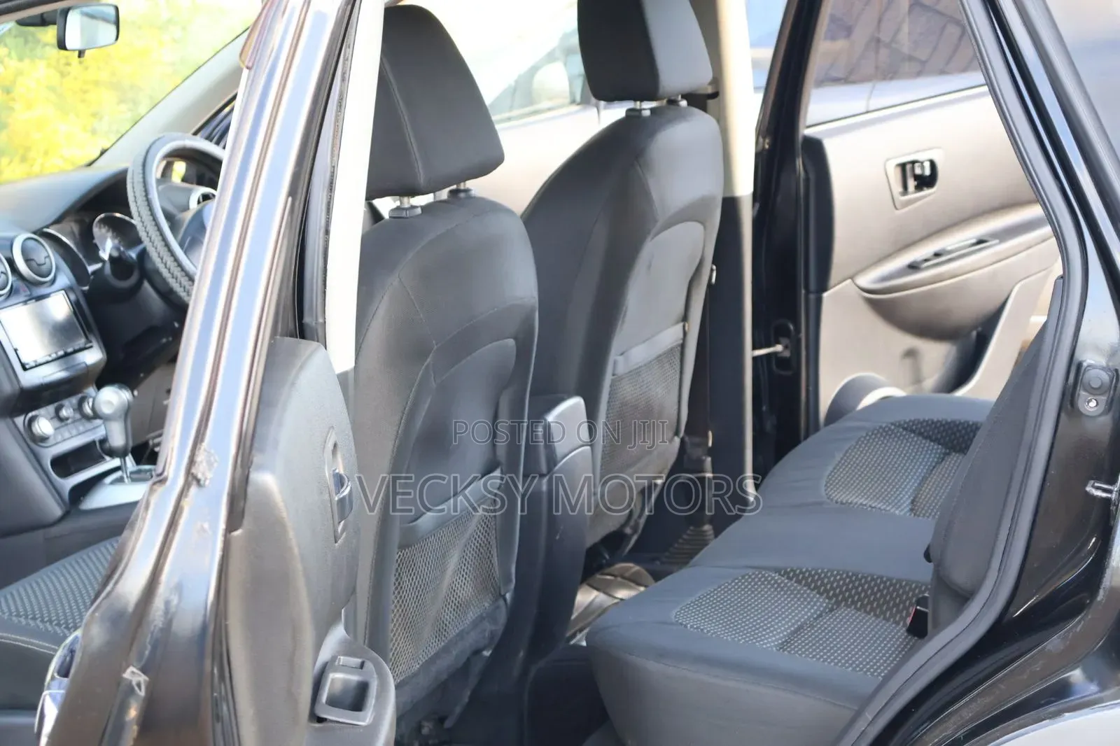 Nissan Dualis 2011 Black