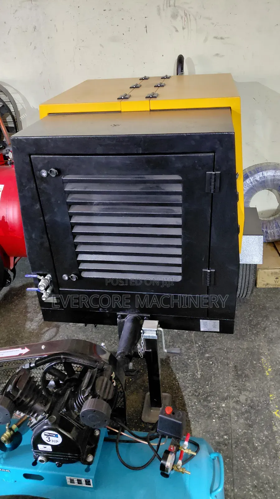 Heavy Duty Diesel Air Compressor Machine for Roadworks and Miners.