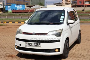 Toyota Spade 2013 Pearl