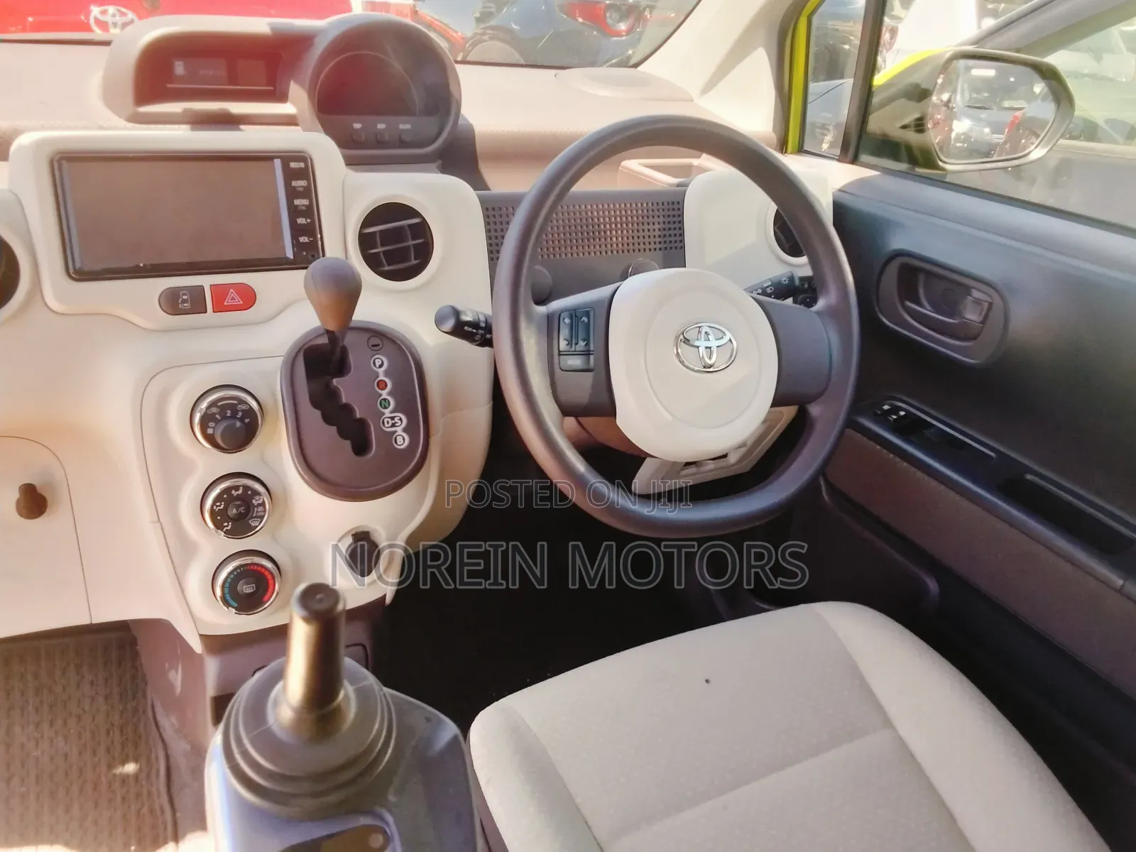 Toyota Spade 2017 Green