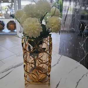 Cute Flower Vase .