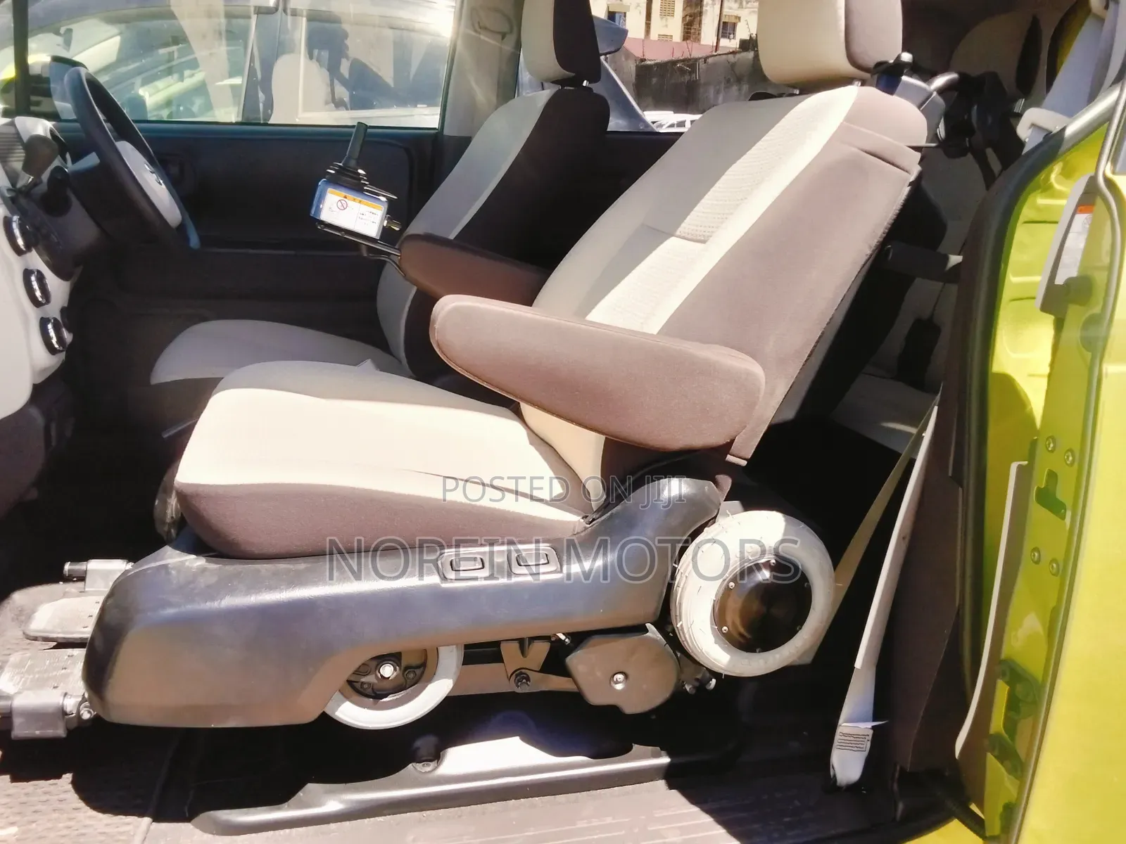 Toyota Spade 2017 Green
