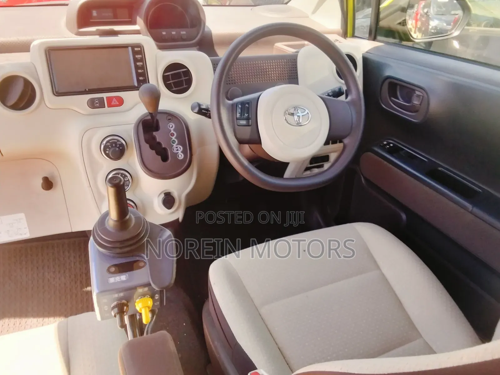 Toyota Spade 2017 Green