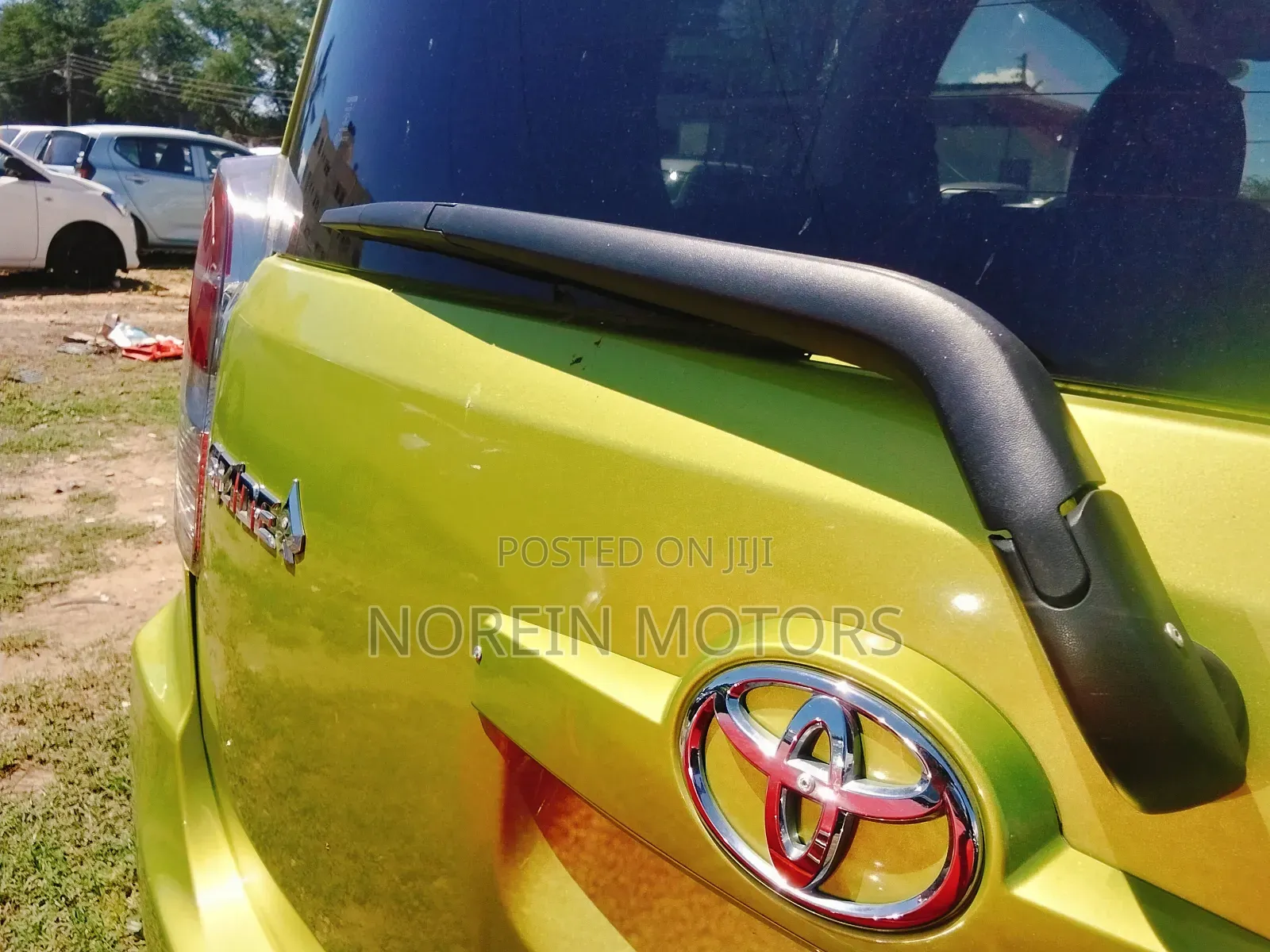 Toyota Spade 2017 Green