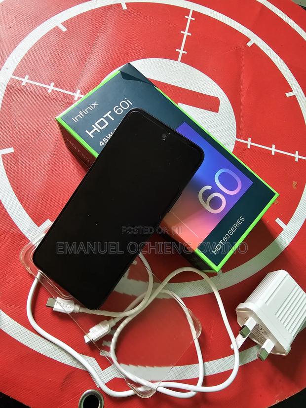 Infinix Hot 60i 128 GB Black - thumbnail 3