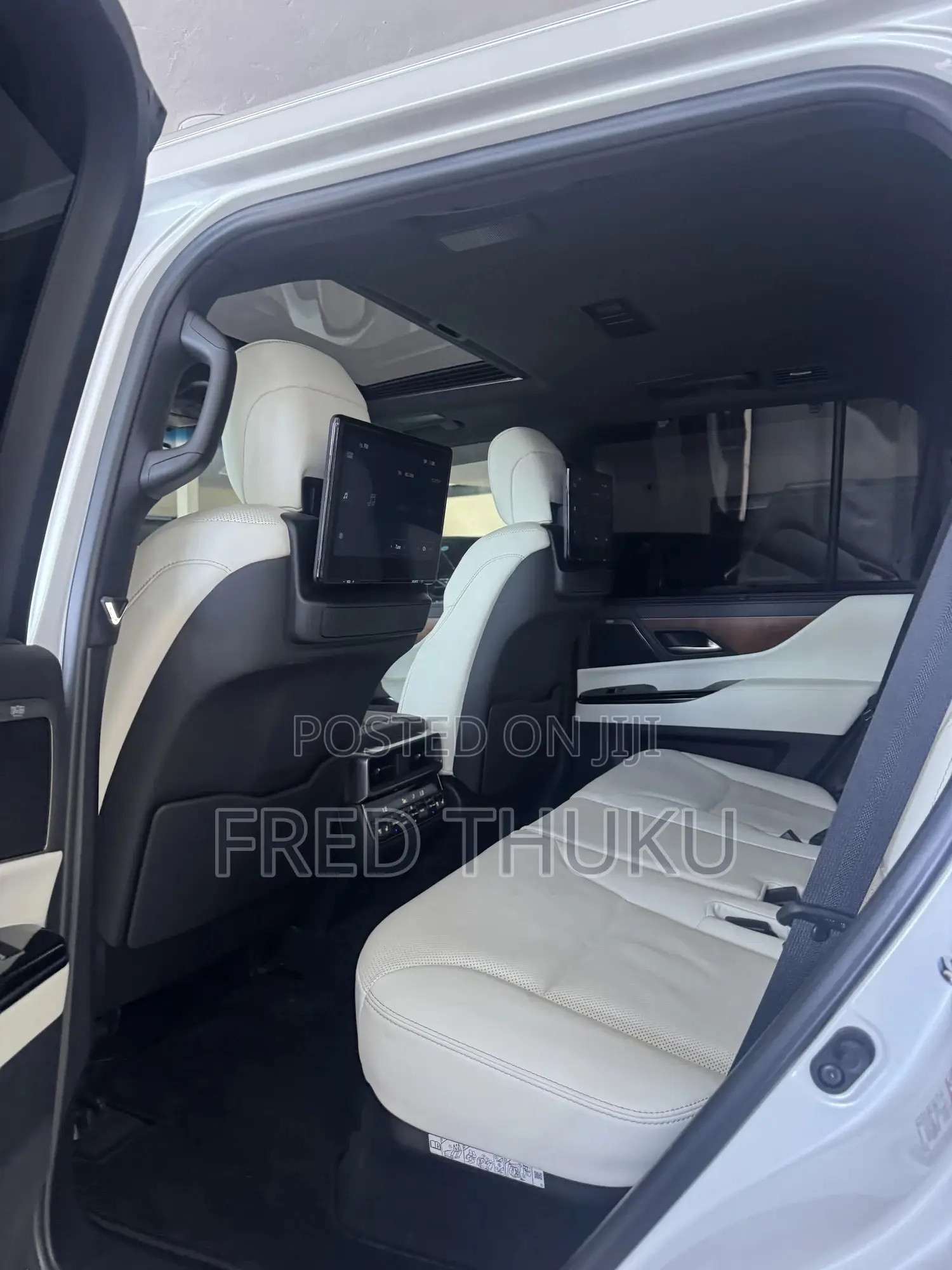 Lexus LX 600 2023 White